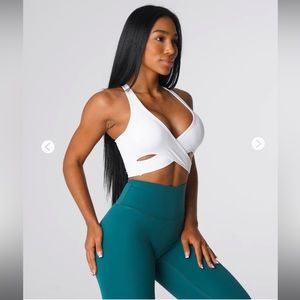 NWT NVGTN White Radiance Bra